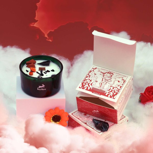 Hop Hare Crystal Magic Flower Candle – 22hr Burn with Tarot Card & Gemstone (Rose, Lavender & More)