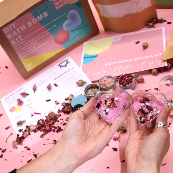 DIY Bath Bomb Making Kit – Includes Himalayan Salt, Scents & Moulds (Makes 10 Bombs) - Image 4